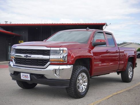 Used 2018 Chevrolet Silverado 1500 LT w/ All Star Edition AWD/4WD image 3