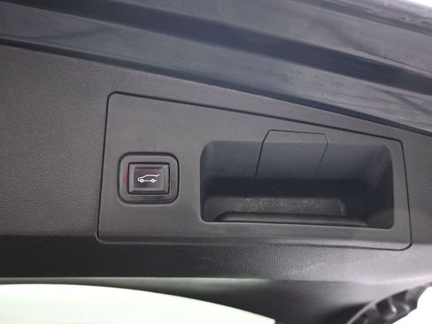 Used 2020 Cadillac XT5 Luxury image 44