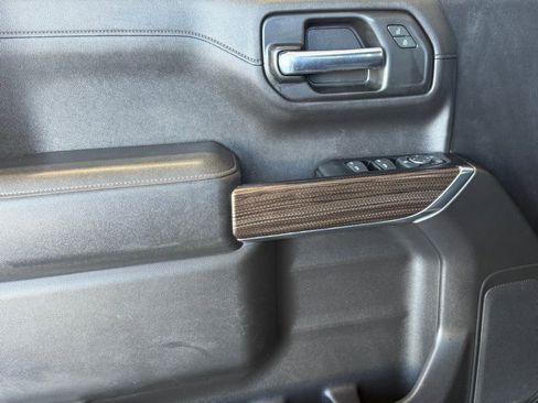 Used 2019 Chevrolet Silverado 1500 LT w/ All-Star Edition image 17