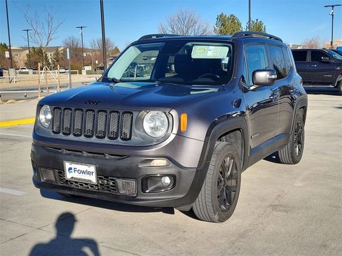 Used 2016 Jeep Renegade Latitude image 4