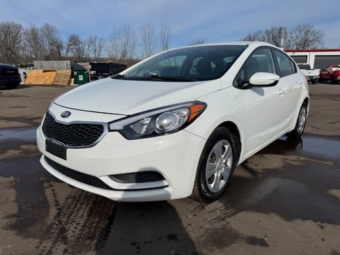Used 2016 Kia Forte LX image 1