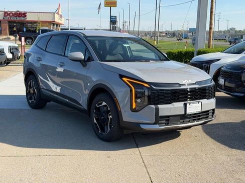 New 2026 Kia Sportage S AWD/4WD image 1