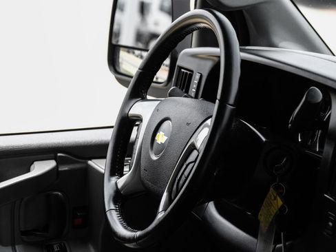 Used 2019 Chevrolet Express 2500 w/ Driver Convenience Package RWD image 10
