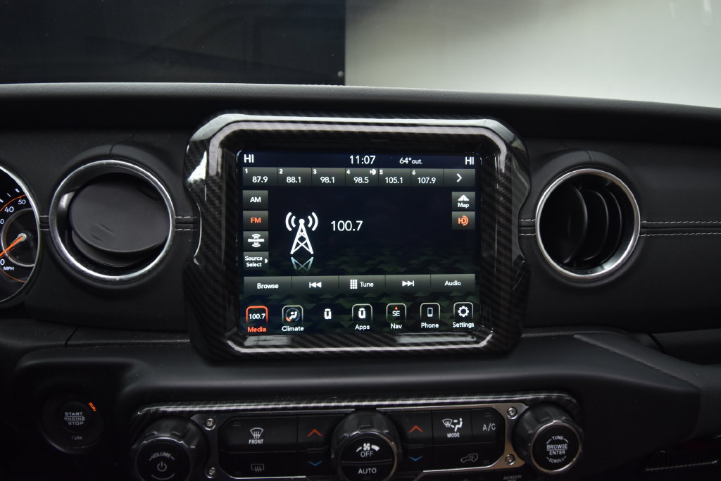 Used 2022 Jeep Wrangler Unlimited Sahara w/ LED Lighting Group AWD/4WD image 13