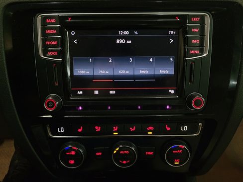 Used 2016 Volkswagen Jetta SEL Premium FWD image 25