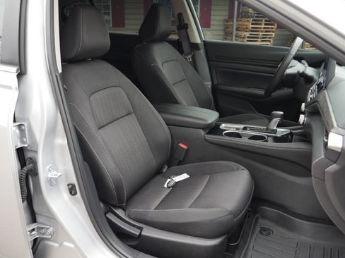 Certified 2024 Nissan Altima 2.5 SV w/ SV Premium Package image 27