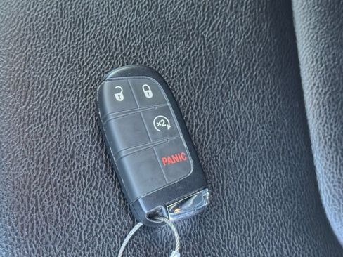 Used 2025 Jeep Compass Limited AWD/4WD image 25