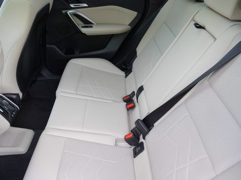 Used 2025 BMW X1 xDrive28i AWD/4WD image 36