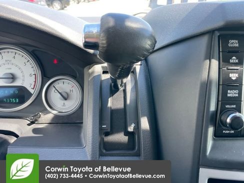 Used 2009 Chrysler Town & Country Touring image 14