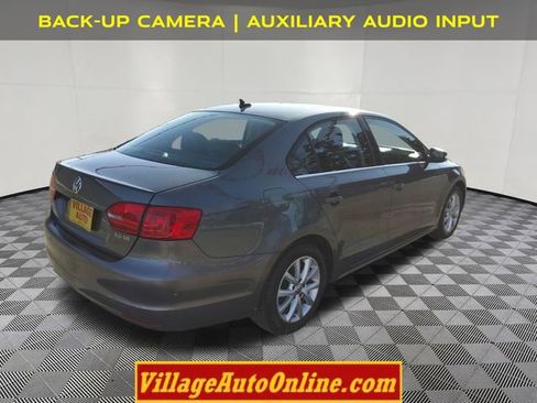 Used 2013 Volkswagen Jetta SE image 4