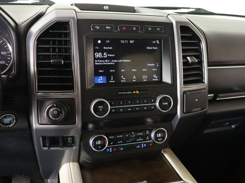 Used 2019 Ford Expedition Platinum AWD/4WD image 5