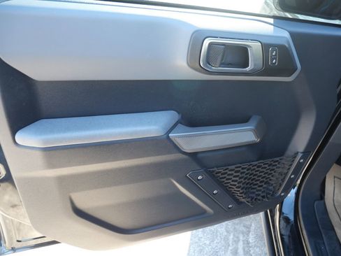 Used 2022 Ford Bronco Black Diamond w/ Sasquatch Package image 19