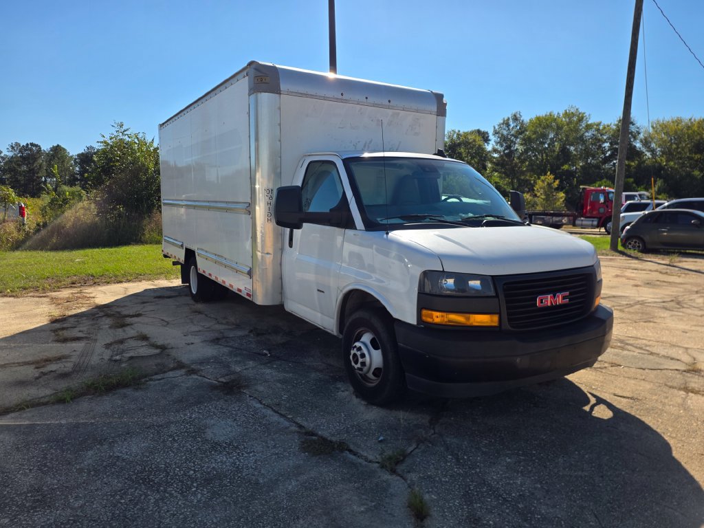 Used 2021 GMC Savana 3500 Extended w/ Power Convenience Package RWD image 7
