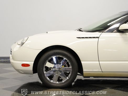Used 2002 Ford Thunderbird image 23