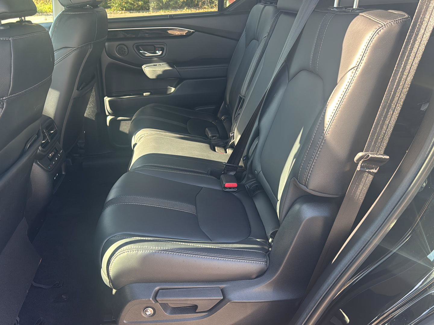 Used 2024 Honda Pilot EX-L image 10