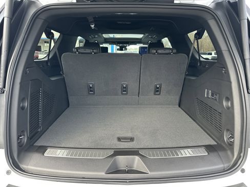 New 2026 Chevrolet Suburban Z71 image 20