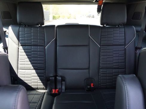 Used 2022 Cadillac Escalade Sport Platinum w/ LPO, ONYX Package image 35