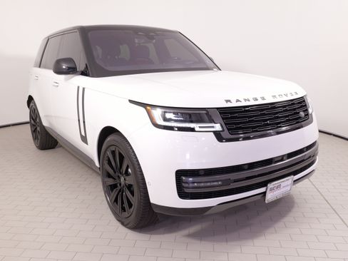 Used 2023 Land Rover Range Rover SE AWD/4WD image 6