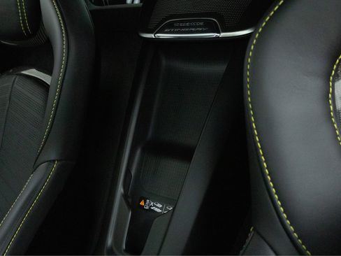 Used 2022 Chevrolet Corvette Stingray Premium Cpe w/ Z51 Performance Package RWD image 24
