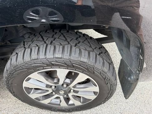 Used 2020 Toyota Tundra Limited w/ Limited Premium Package RWD image 18