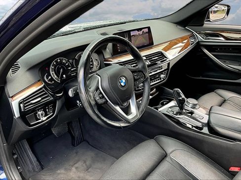 Used 2019 BMW 530e xDrive w/ Luxury Seating Package AWD/4WD image 17