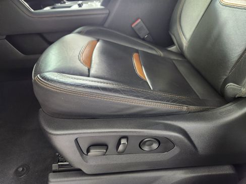 Used 2024 GMC Sierra 2500 AT4 w/ AT4 Premium Plus Package image 13