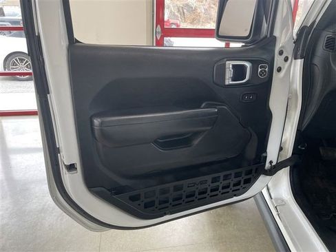 Used 2020 Jeep Gladiator Rubicon w/ Dual Top Group image 13