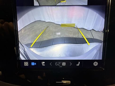 Used 2024 Volvo S60 B5 Plus image 24