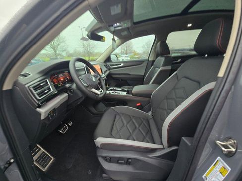 New 2026 Volkswagen Atlas Peak Edition AWD/4WD image 25