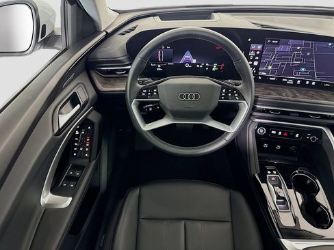 Used 2025 Audi Q5 Premium Plus w/ Premium Plus AWD/4WD image 10