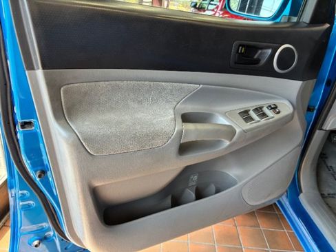 Used 2007 Toyota Tacoma PreRunner RWD image 13