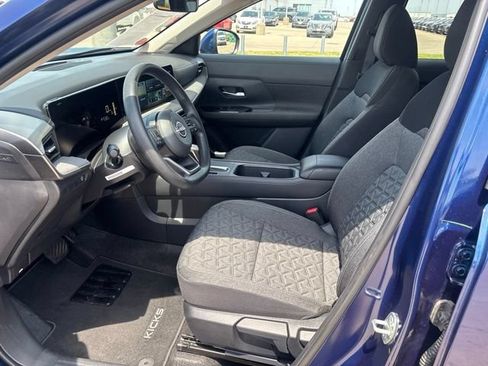 Certified 2025 Nissan Kicks SV FWD image 15