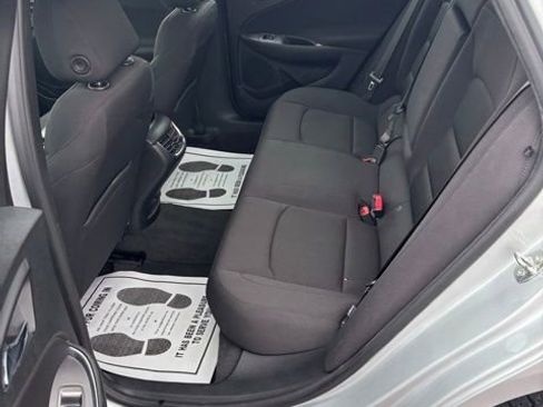 Used 2021 Chevrolet Malibu LT w/ Sport Edition image 16