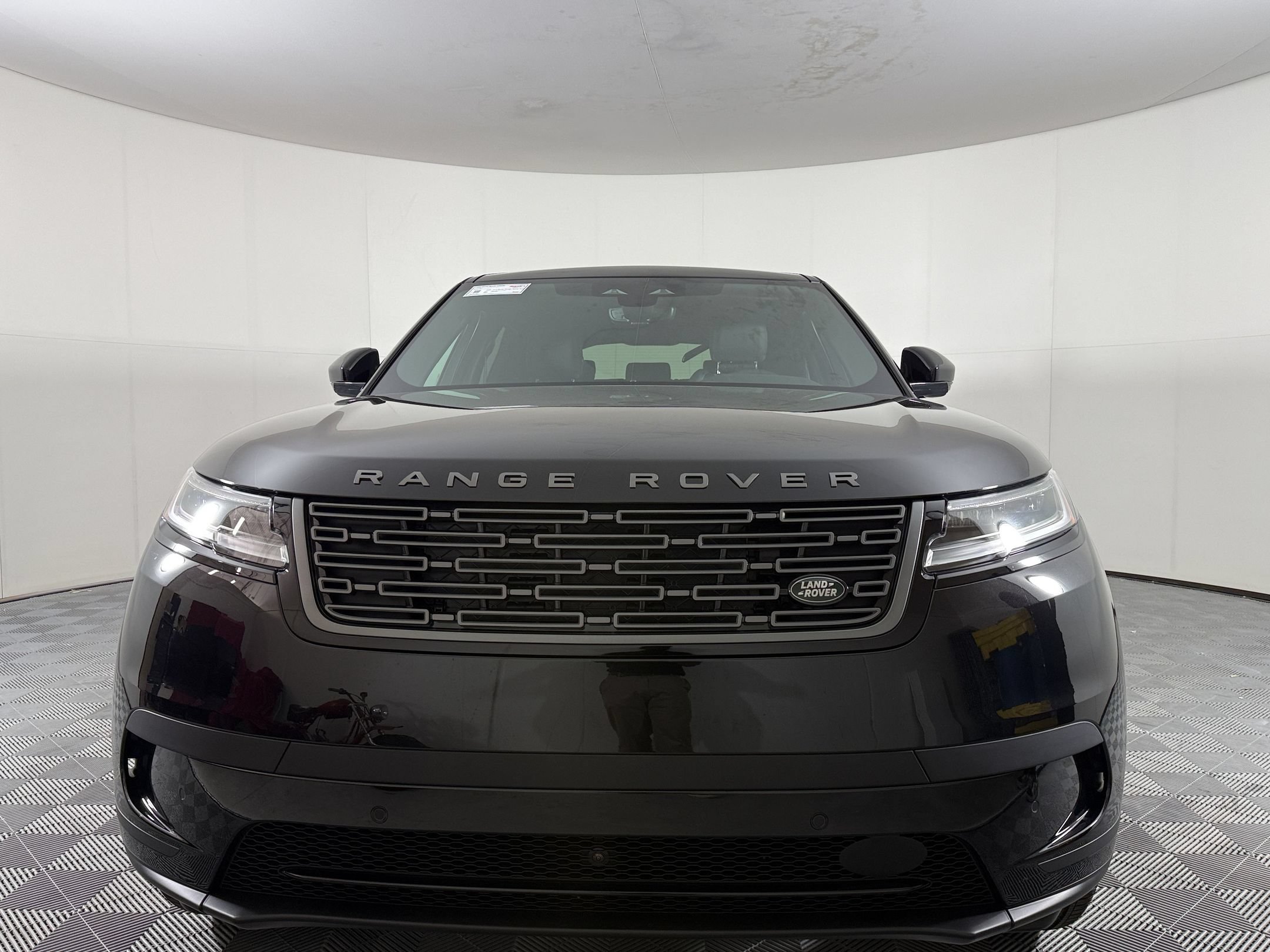 New 2026 Land Rover Range Rover Velar S AWD/4WD image 6