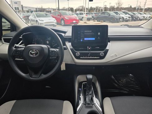 Used 2024 Toyota Corolla LE image 9