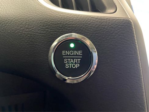 Used 2024 Ford Edge SEL image 39