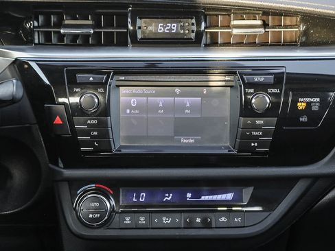 Used 2015 Toyota Corolla S FWD image 14
