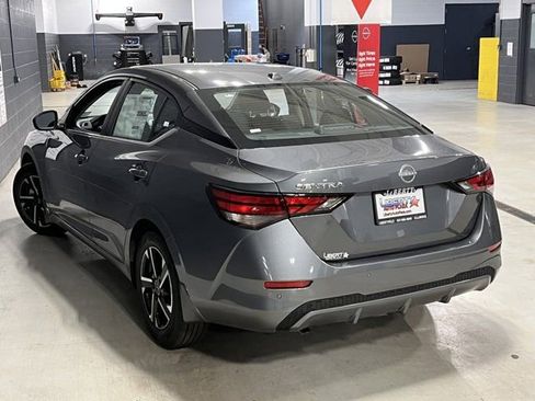 Used 2025 Nissan Sentra SV FWD image 11