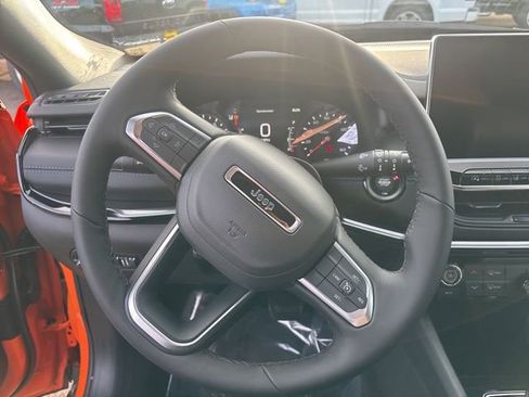 New 2026 Jeep Compass Latitude image 22