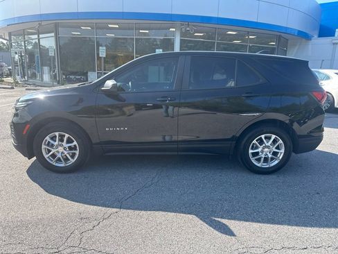 Used 2024 Chevrolet Equinox LS w/ LS Convenience Package FWD image 8