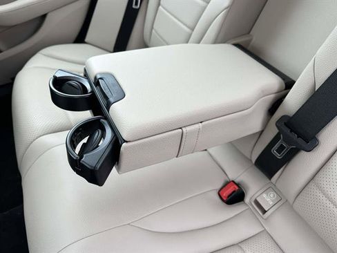 Used 2021 Mercedes-Benz C 300 4MATIC Sedan image 11