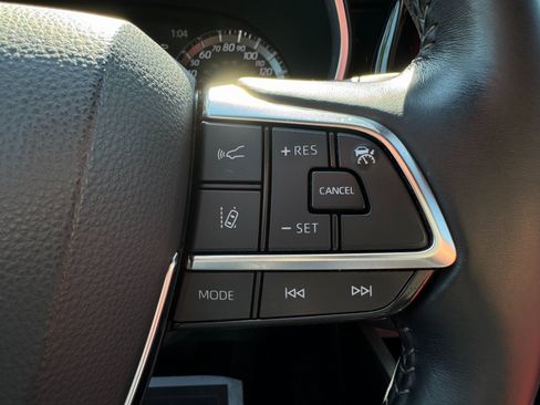 Used 2021 Toyota Highlander XSE image 37