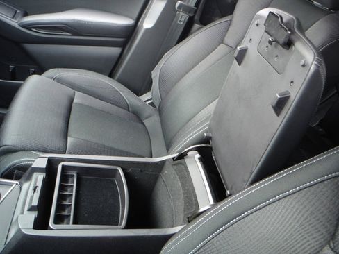 Used 2019 Subaru Ascent Premium AWD/4WD image 16