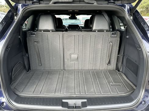 Used 2024 Toyota Highlander LE image 19