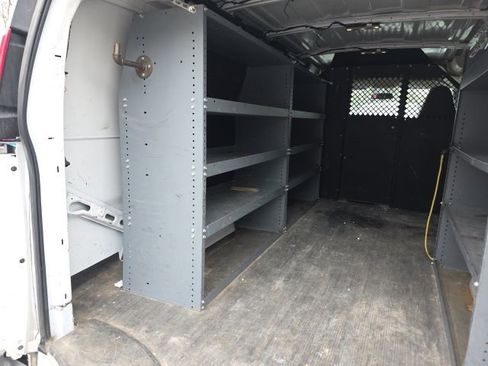 Used 2021 Chevrolet Express 2500 w/ Driver Convenience Package image 7