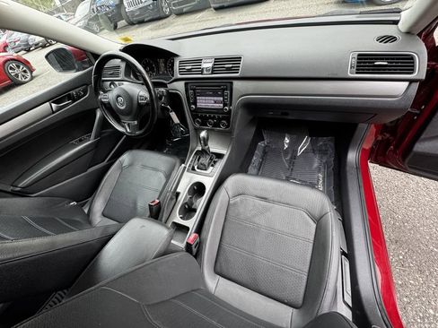 Used 2015 Volkswagen Passat 1.8T SE FWD image 19
