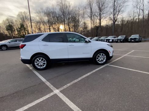 Used 2022 Chevrolet Equinox LT image 9