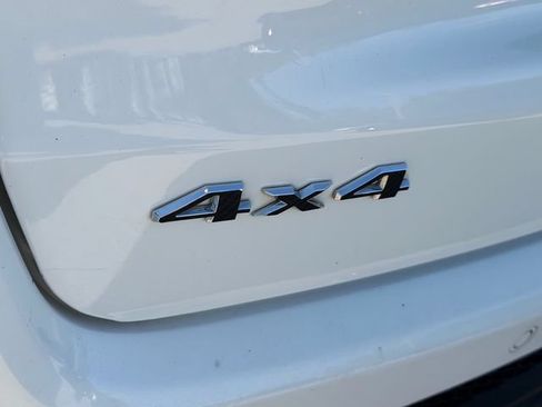 Used 2018 Jeep Compass Latitude w/ Popular Equipment Group AWD/4WD image 16