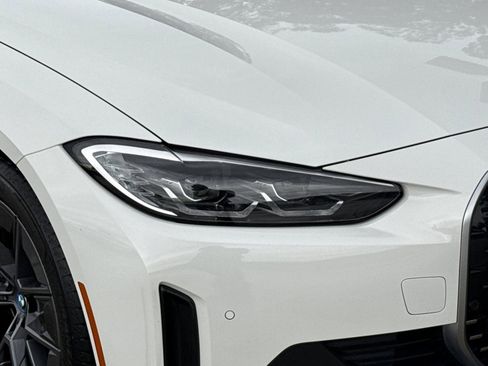 Used 2022 BMW i4 eDrive40 w/ Premium Package image 10