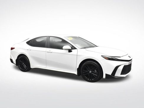 Used 2025 Toyota Camry SE w/ Convenience Package AWD/4WD image 11